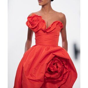 Marchesa Women's Strapless Sculptural Rose Faille Gown Size 6 Retails $4995
